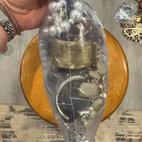 Mystery jewelry bag - Make a statement jumbo bag - 5 lbs!! - Picture 5 of 5